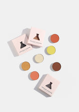 Load image into Gallery viewer, a2o Foxy Eyeshadow Kit
